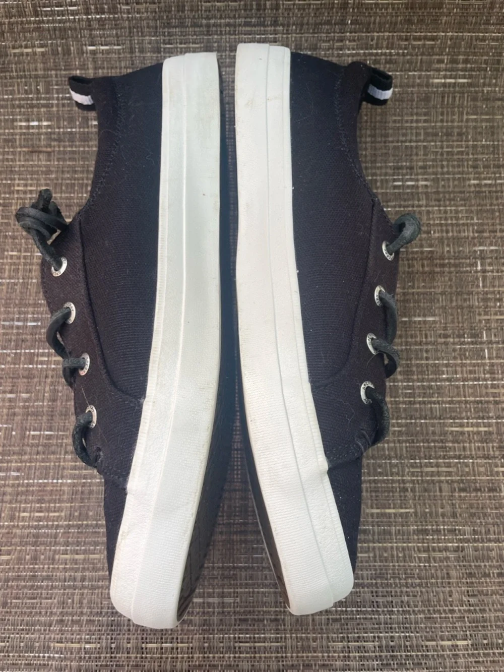 Sperry Crest Vibe sneakers in black very nice condition sz 8.5